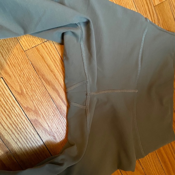 Lululemon grey sage wunder train size 4 - Picture 2 of 3